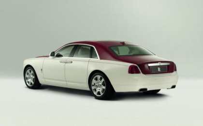 Rolls-Royce показал один из своих седанов Ghost