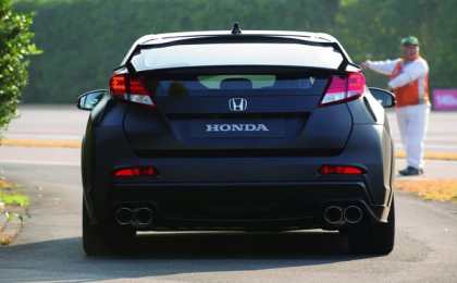 Honda показала снимки прототипа Civic Type R 2015