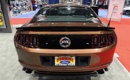 Ford Mustang Gold Bronze – экспонат SEMA 2012