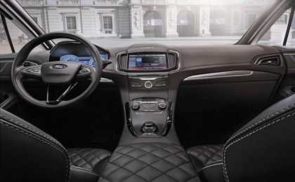 Ford представил премиальный минивэн S-MAX Vignale