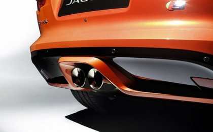 Jaguar показал в Лос-Анджелесе F-Type Black Pack
