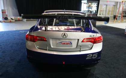 Acura превратила седан ILX в гоночный болид