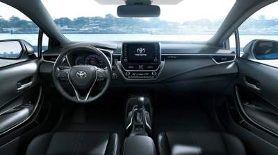 В Сети появились первые фотографии новой Toyota Corolla