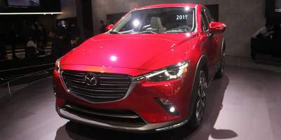 Mazda показала обновленную версию кроссовера CX-3