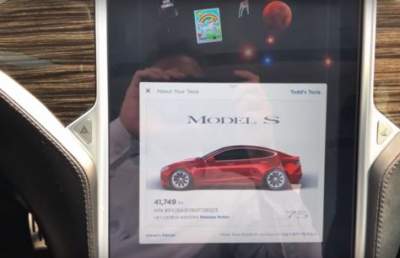 Tesla представила новый браузер для своих автомобилей  