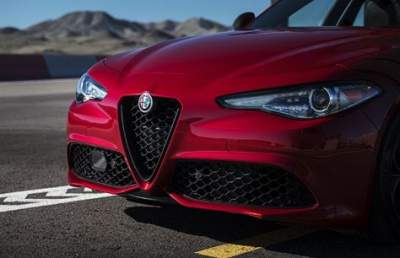 Alfa-Romeo выпустит новый мощный автомобиль 