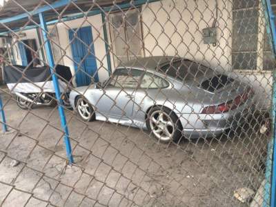 В Одессе нашли заброшенный Porsche 911