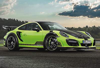 В Porsche заявили, что пока не планируют полностью переходить на электромобили