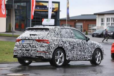 Новый Audi SQ3 засекли на тестах