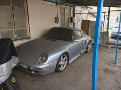 В Одессе нашли заброшенный Porsche 911